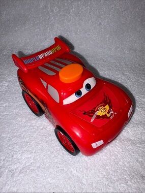Fisher-Price lighting McQueen talking light up Disney Pixar cars toy
